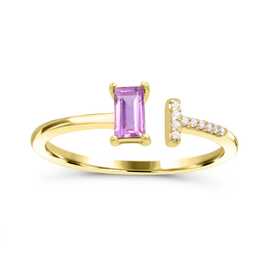 Yellow gold ring with baguette pink sapphire.