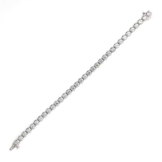 Diamond tennis bracelet in white gold.