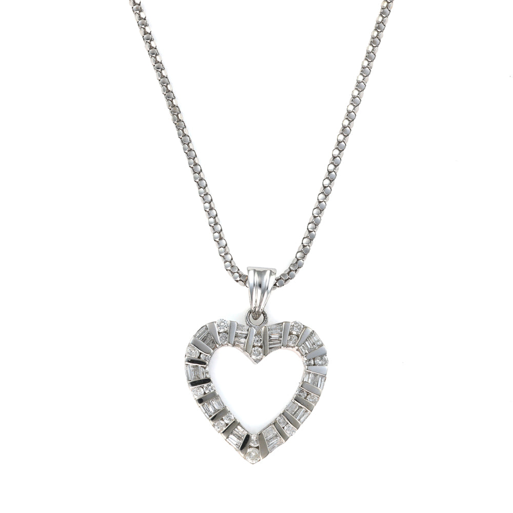 Heart-shaped diamond necklace with Franco chain.