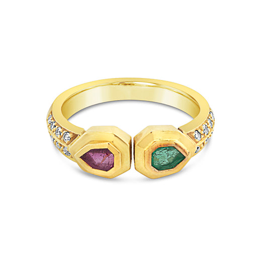 18K Yellow Gold Unique Ruby Emerald Diamond Ring