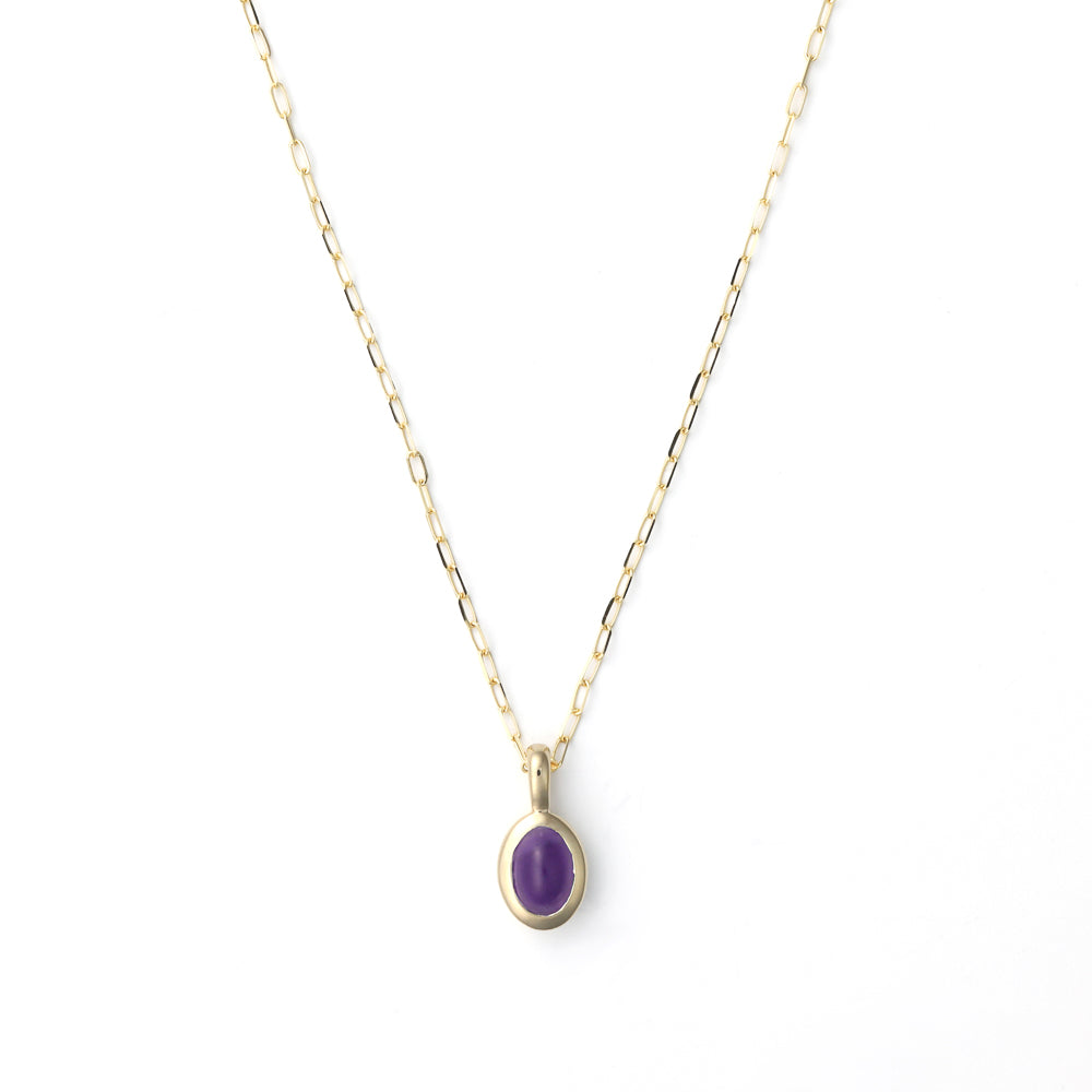 Oval amethyst necklace, yellow gold chain.