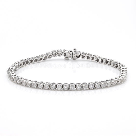 Diamond tennis bracelet in white gold.
