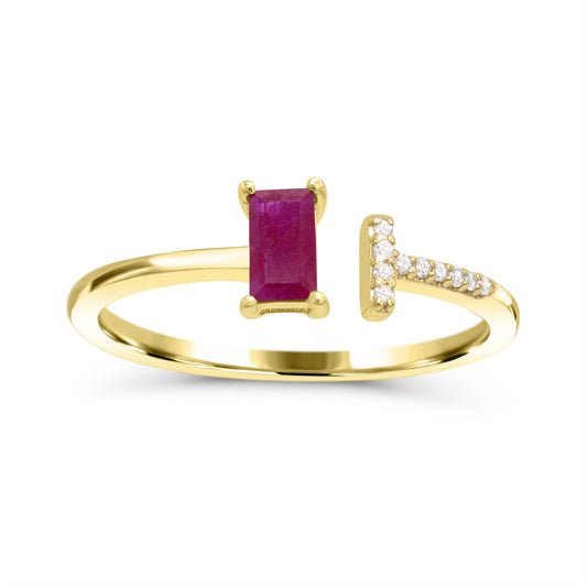 Baguette ruby ring in yellow gold.
