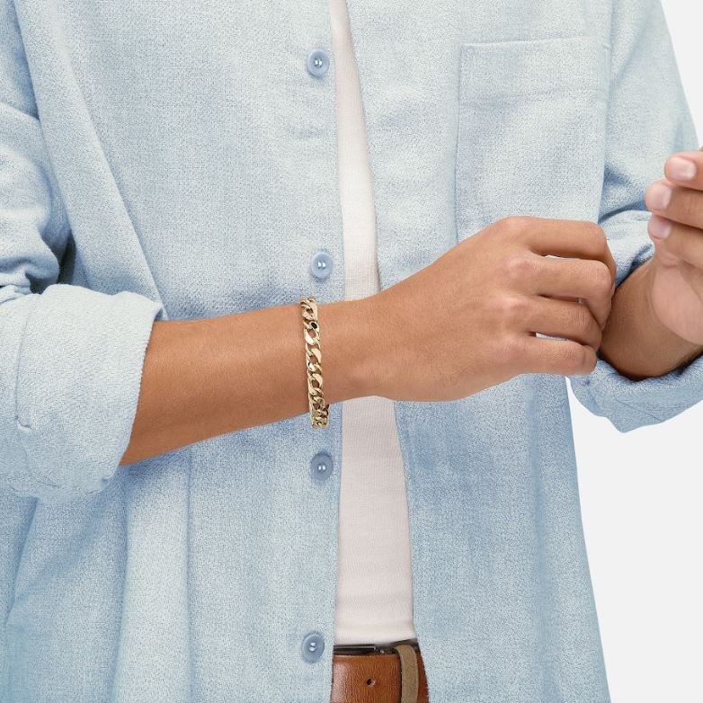 14K yellow gold open link bracelet.