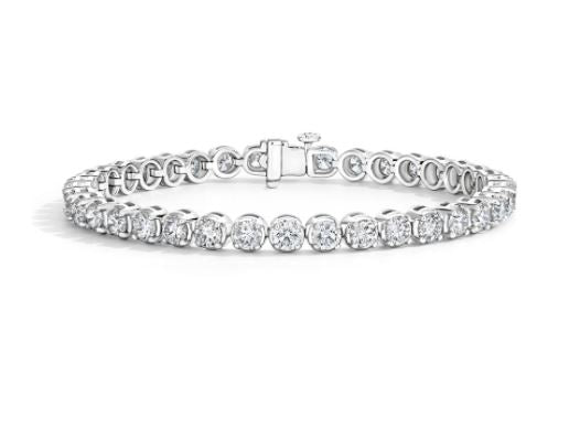 Platinum bracelet with round diamonds.