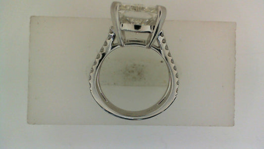 14K white gold ring, radiant diamond.