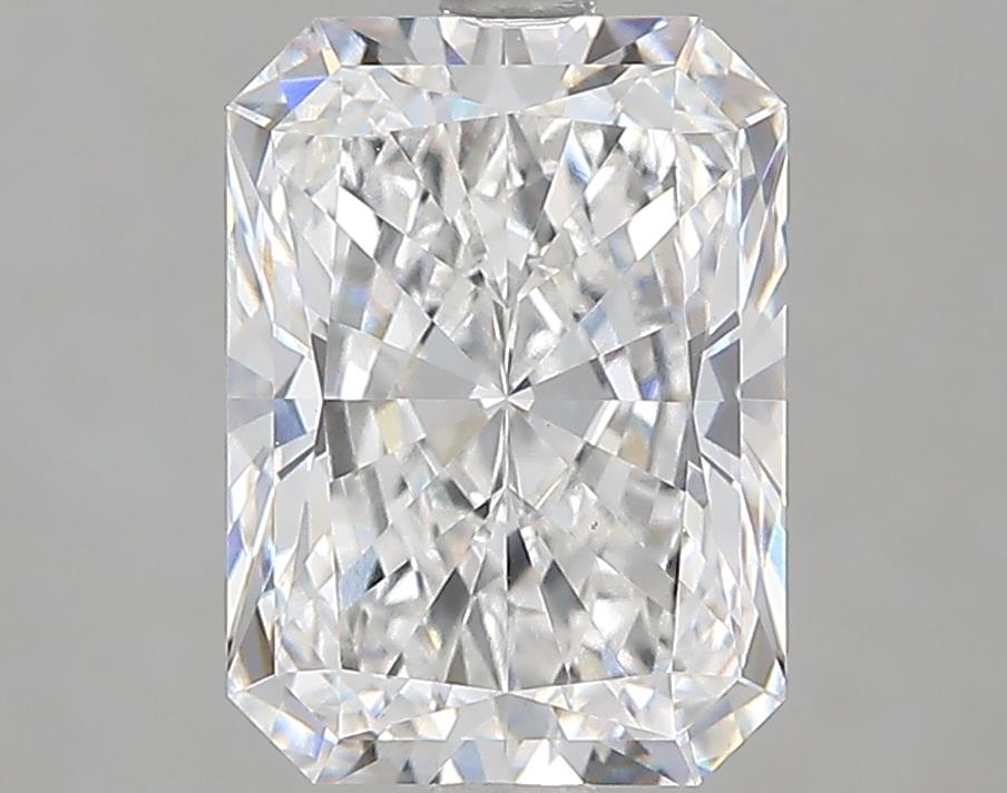 Radiant-cut lab diamond with brilliant facets.