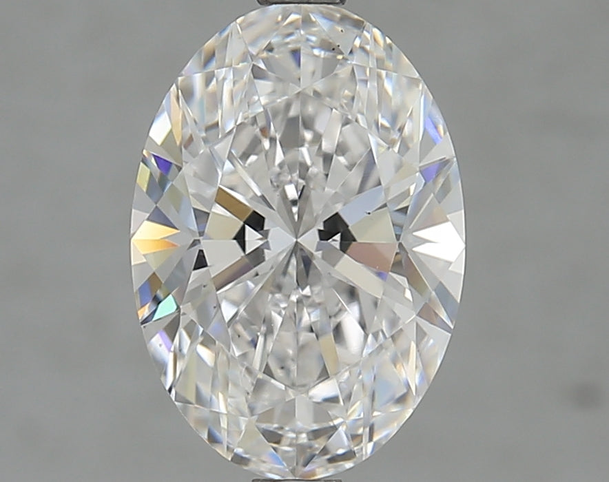 Oval-cut lab diamond with brilliant facets.