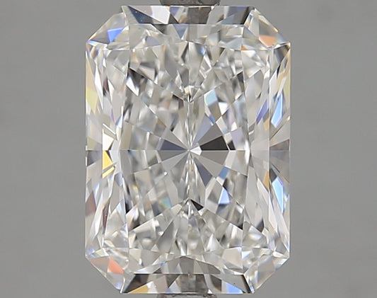 Radiant-cut lab diamond with brilliant facets.