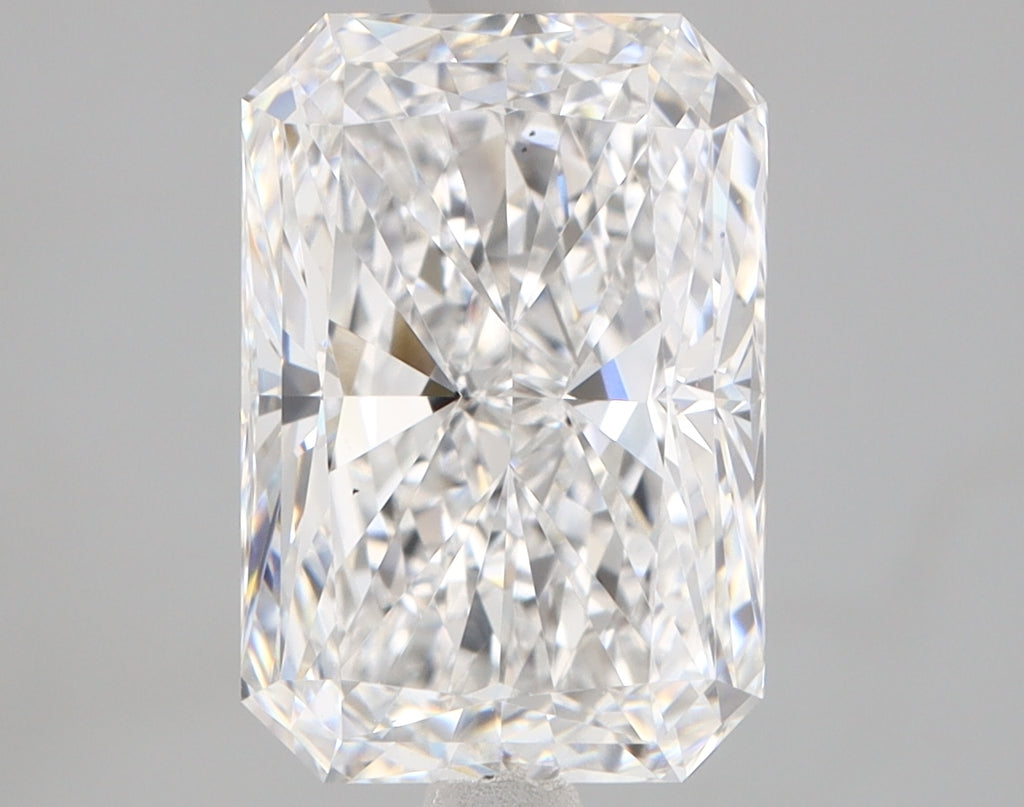 Radiant-cut lab diamond, 2.92 carats.