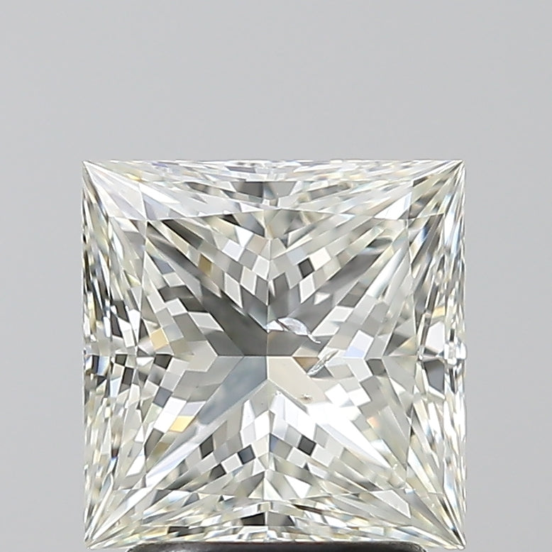 Princess-cut natural diamond, 2.51 carats.