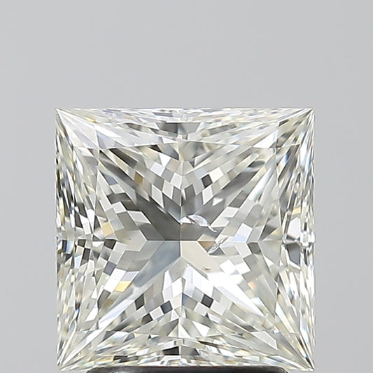 Princess-cut natural diamond, 2.51 carats.