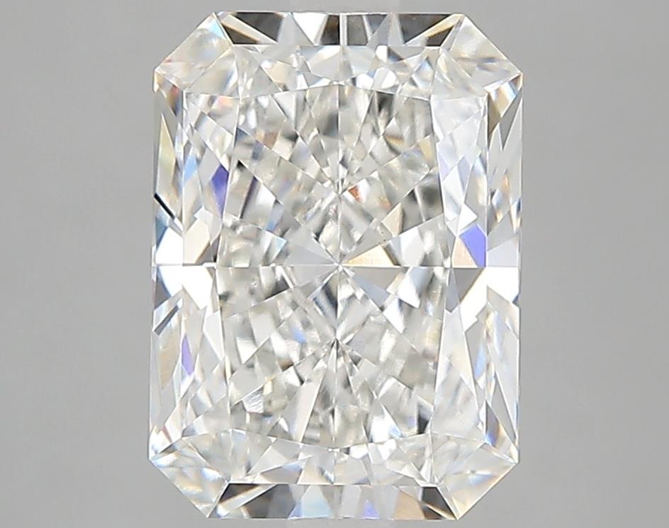 Radiant-cut lab diamond with brilliant facets.