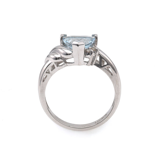ReMarkable Estate Triangular Aquamarine Color Gemstone Ring in 14 Karat White Gold with 2.35ctw Aquamarine