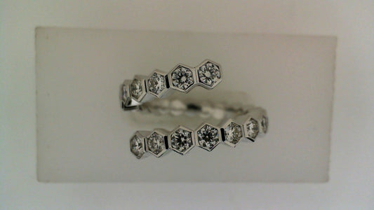 Hexagonal diamond ring in white gold.