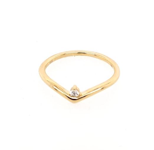 Yellow gold ring with single round diamond.