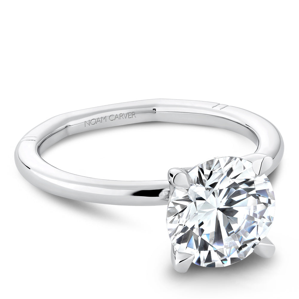 Solitaire diamond ring, 14K yellow gold.