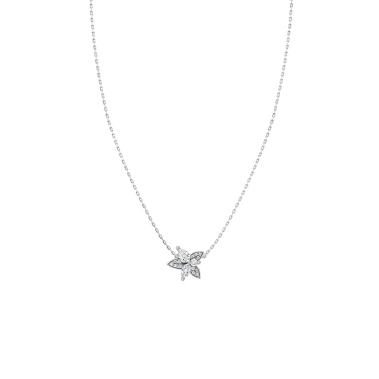 Pear diamond necklace in white gold.